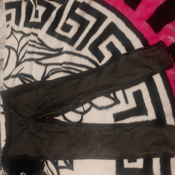 Design-Lab Black Leggings - Picture 3 of 3